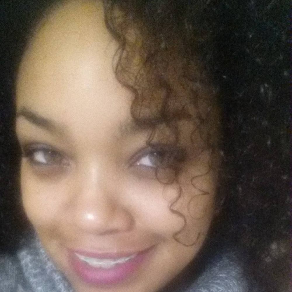 Meet your Posher, Nina